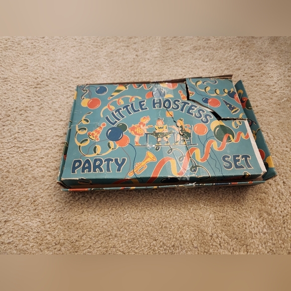 Hazel Atlas Little Hostess Party Set 14 pc 1940s Pastel Colors Vintage READ - Picture 1 of 3